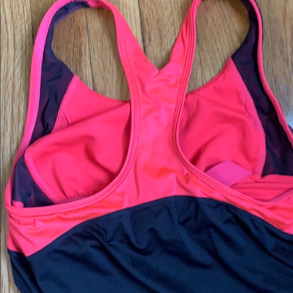 New balance tank top with built in bra! - Picture 3 of 3